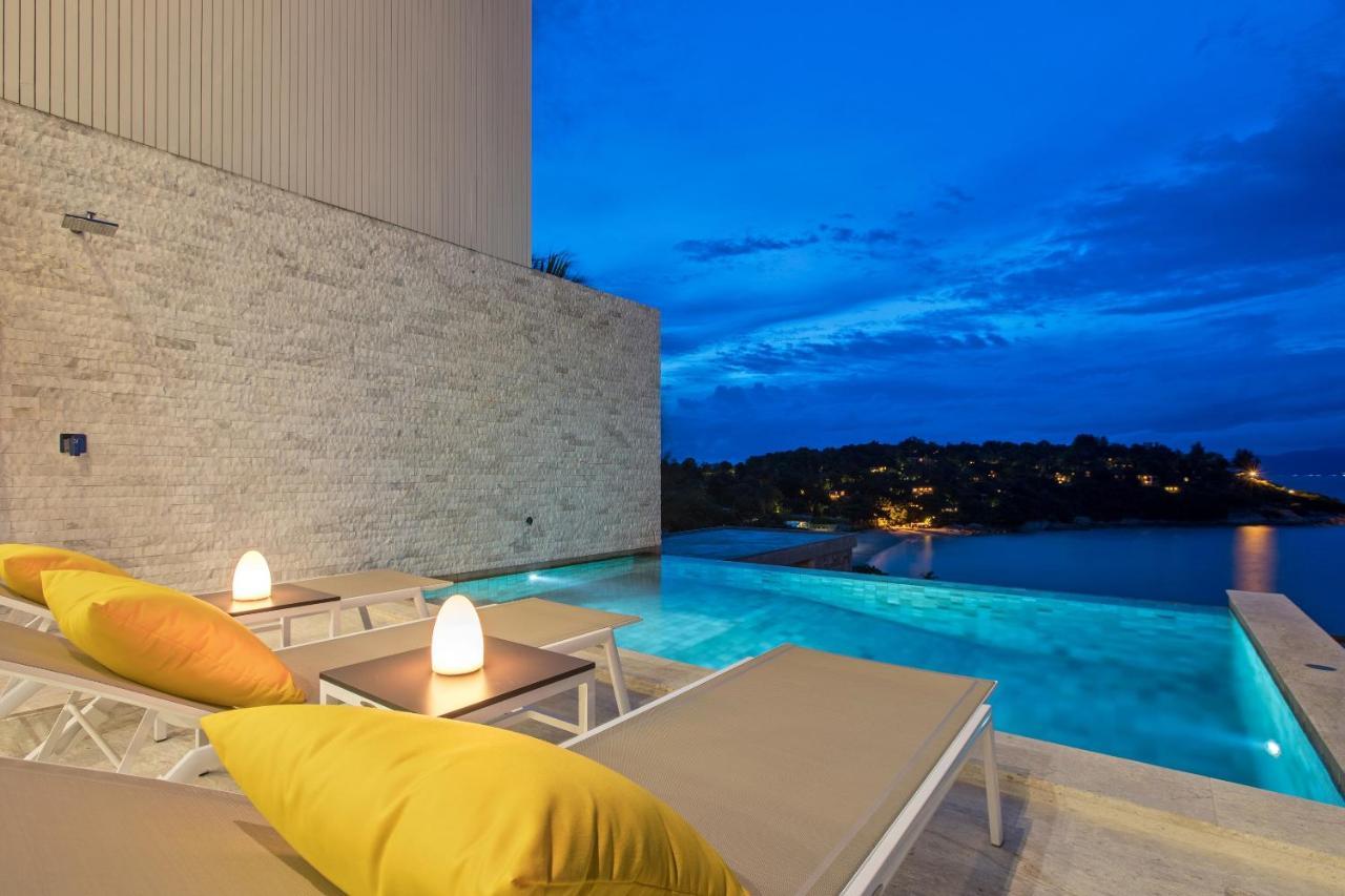 Beachside Villa - B18 - At Bayside Luxury Villas Samrong Bay Beach, 4 Bed 5 Bath, Sea & Sunset Views, Only 200M Walk To The Beach Choeng Mon Exterior foto